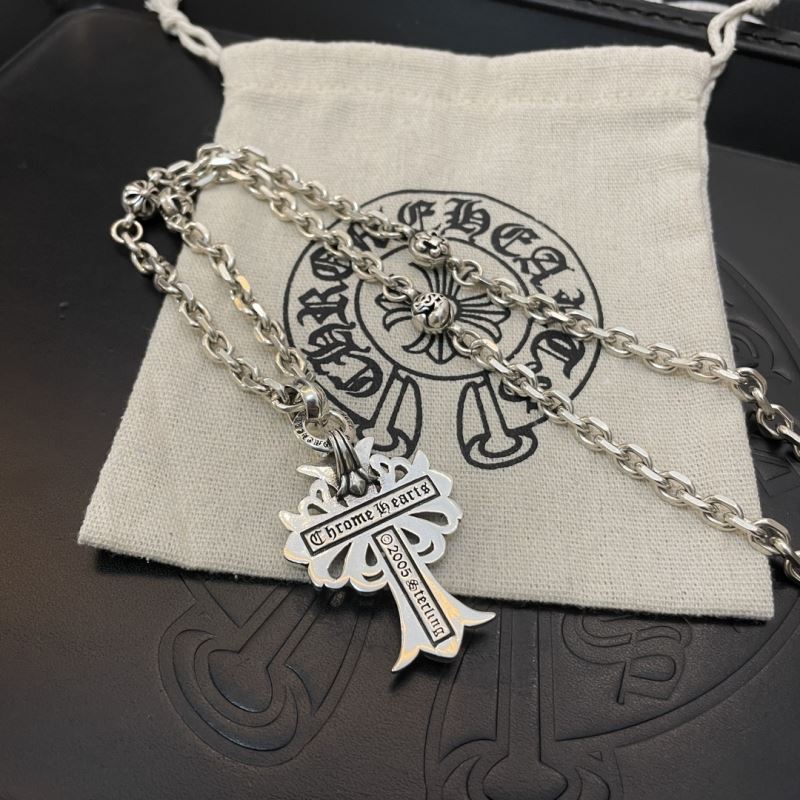 Ch*0me He**ts necklaces